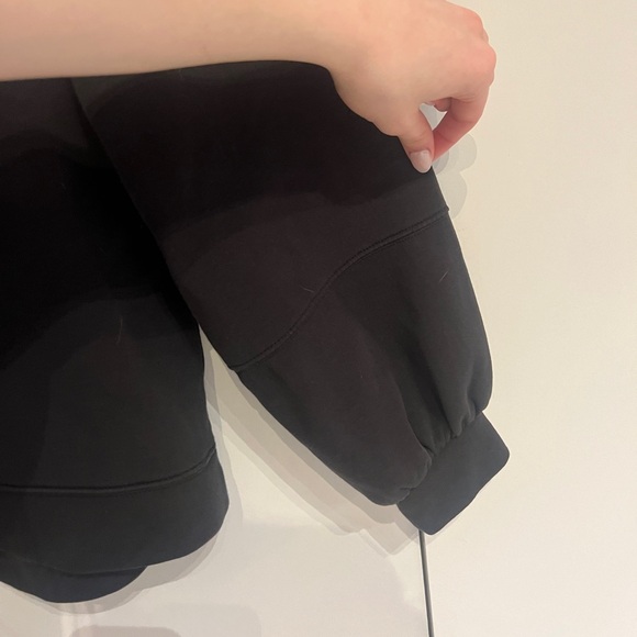 CALIA black sweatshirt with subtle bell sleeves - Picture 4 of 4